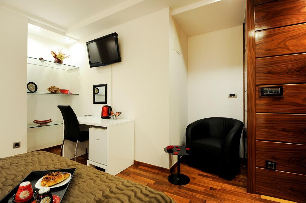 Main Street Studio And Rooms Zadar Chambre photo