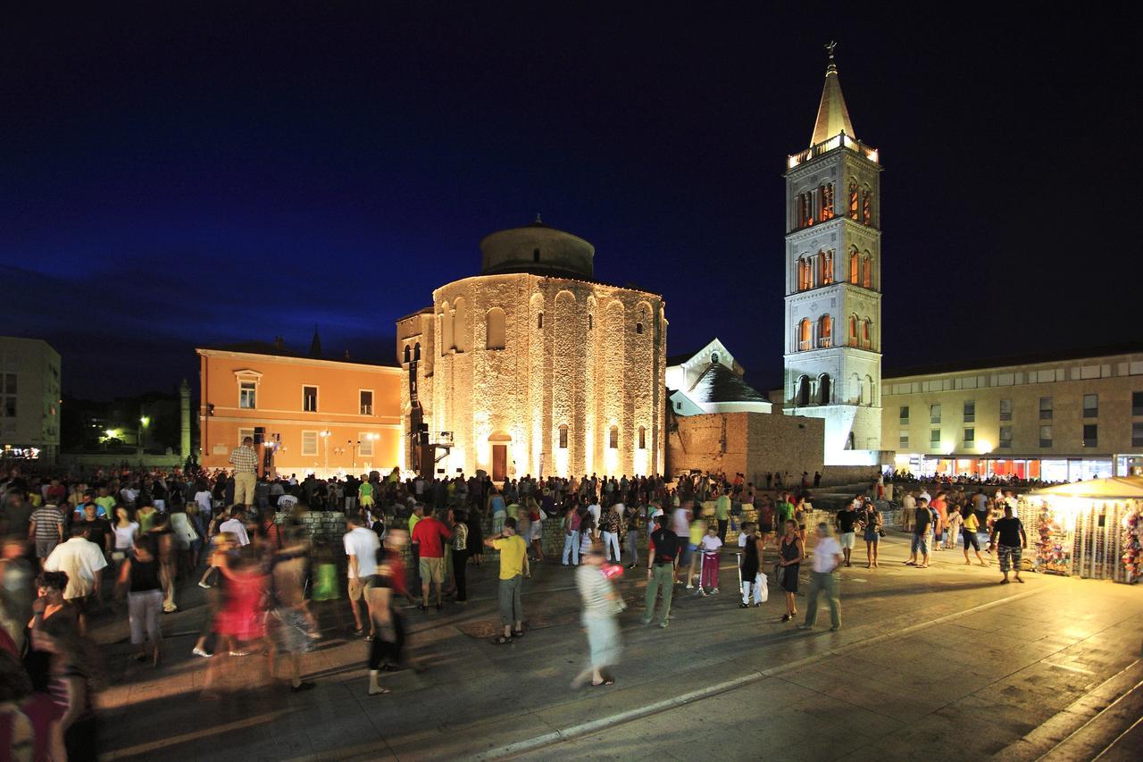 Main Street Studio And Rooms Zadar Extérieur photo
